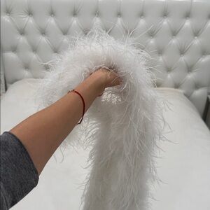 Elegant White Boa Ostrich Feather Shawl